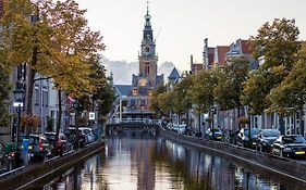 Romantic Apartment De Koning Alkmaar by Urban Home Stay